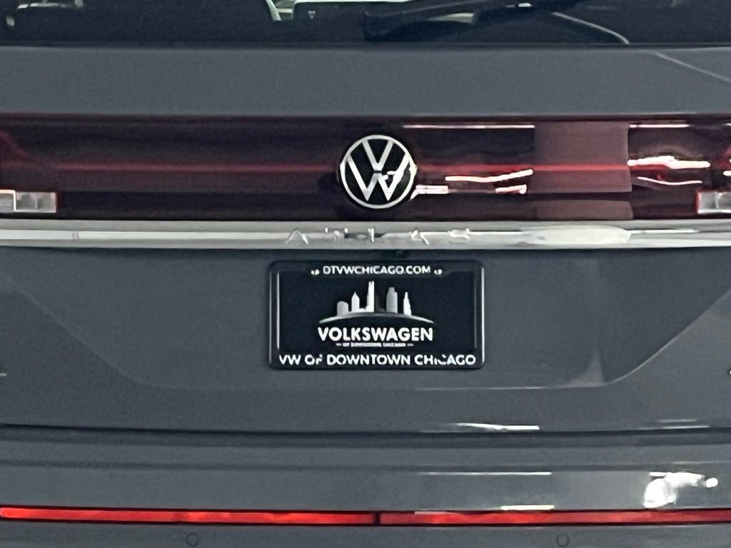 Certified 2025 Volkswagen Atlas SEL Premium R-Line image 37