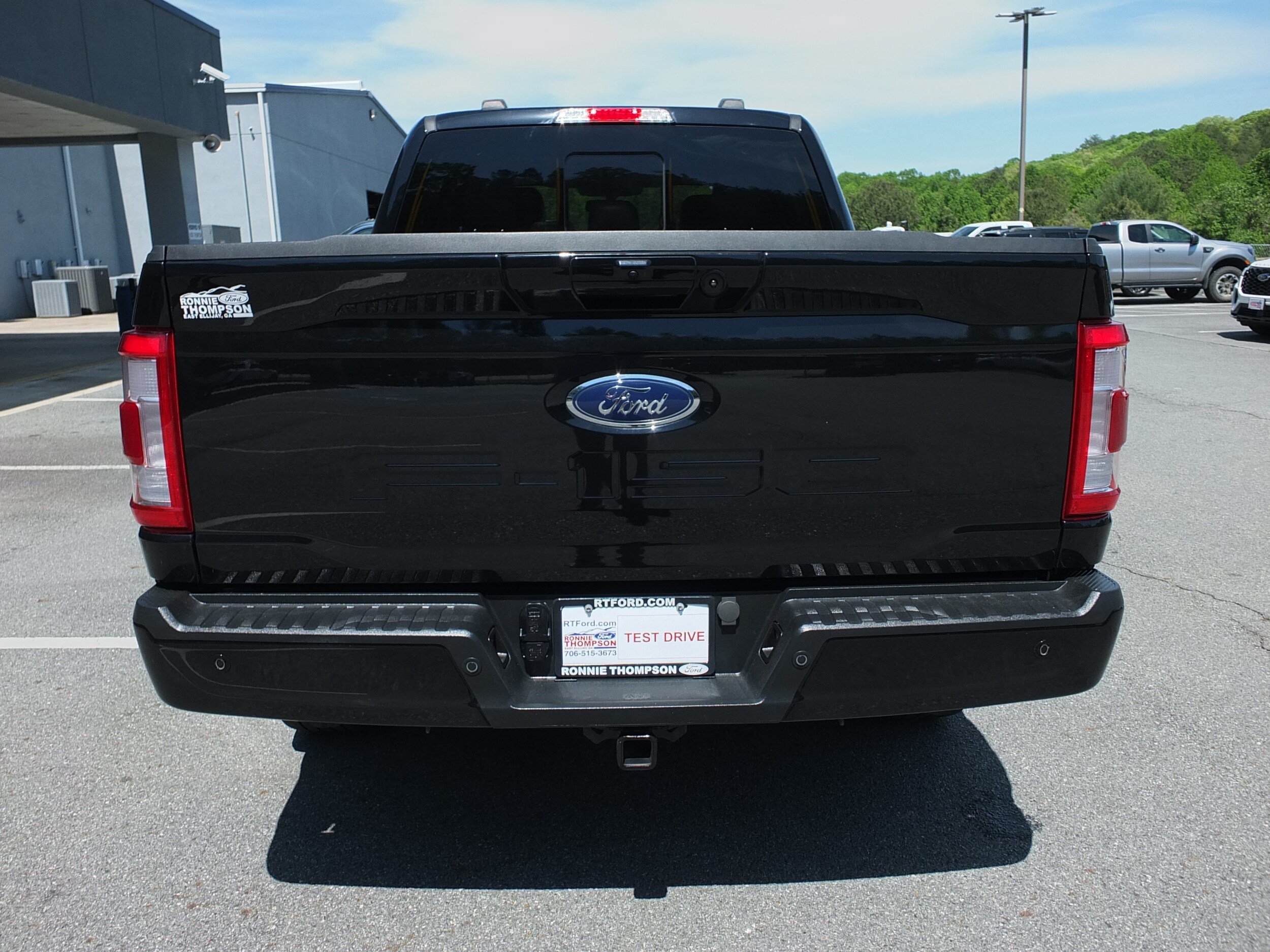 Used 2023 Ford F150 Lariat AWD/4WD image 4