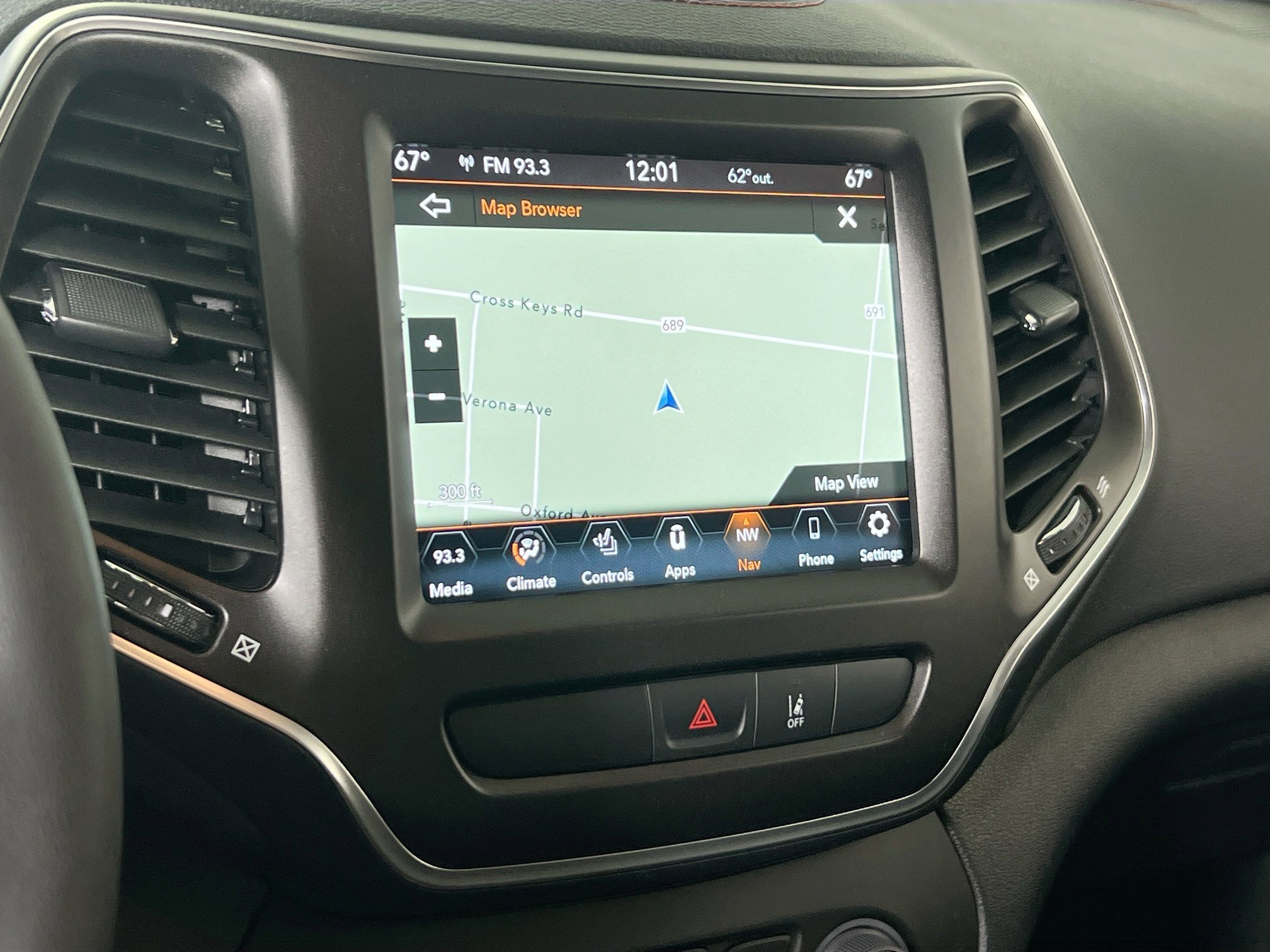 Used 2022 Jeep Cherokee Trailhawk w/ Sound & Nav Group AWD/4WD image 13