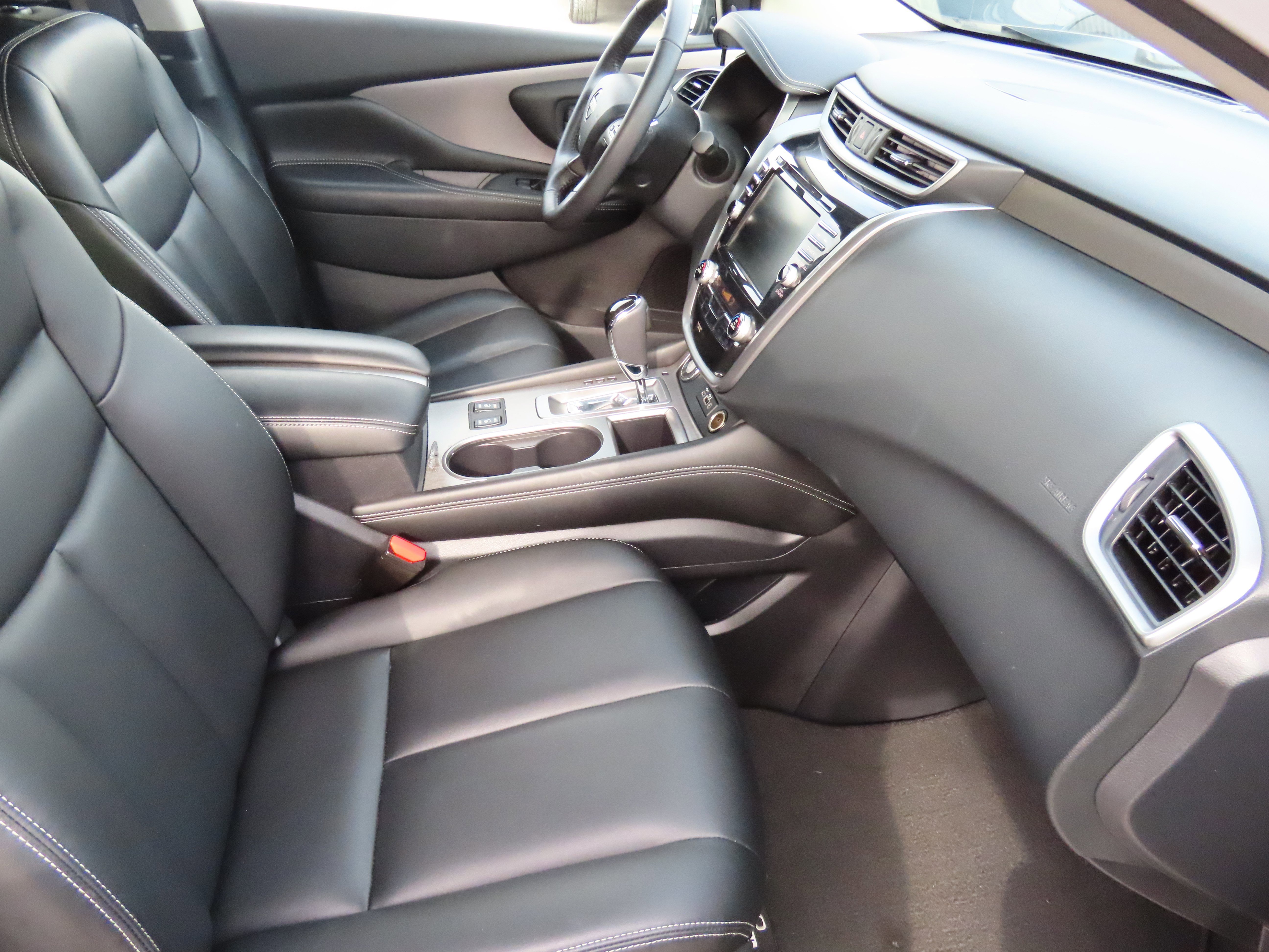 Used 2024 Nissan Murano SV w/ SV Midnight Edition Package image 11