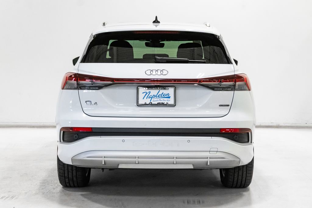 Used 2024 Audi Q4 e-tron Prestige AWD/4WD image 32