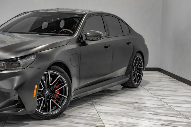 Used 2026 BMW M5 w/ Carbon Package AWD/4WD image 7