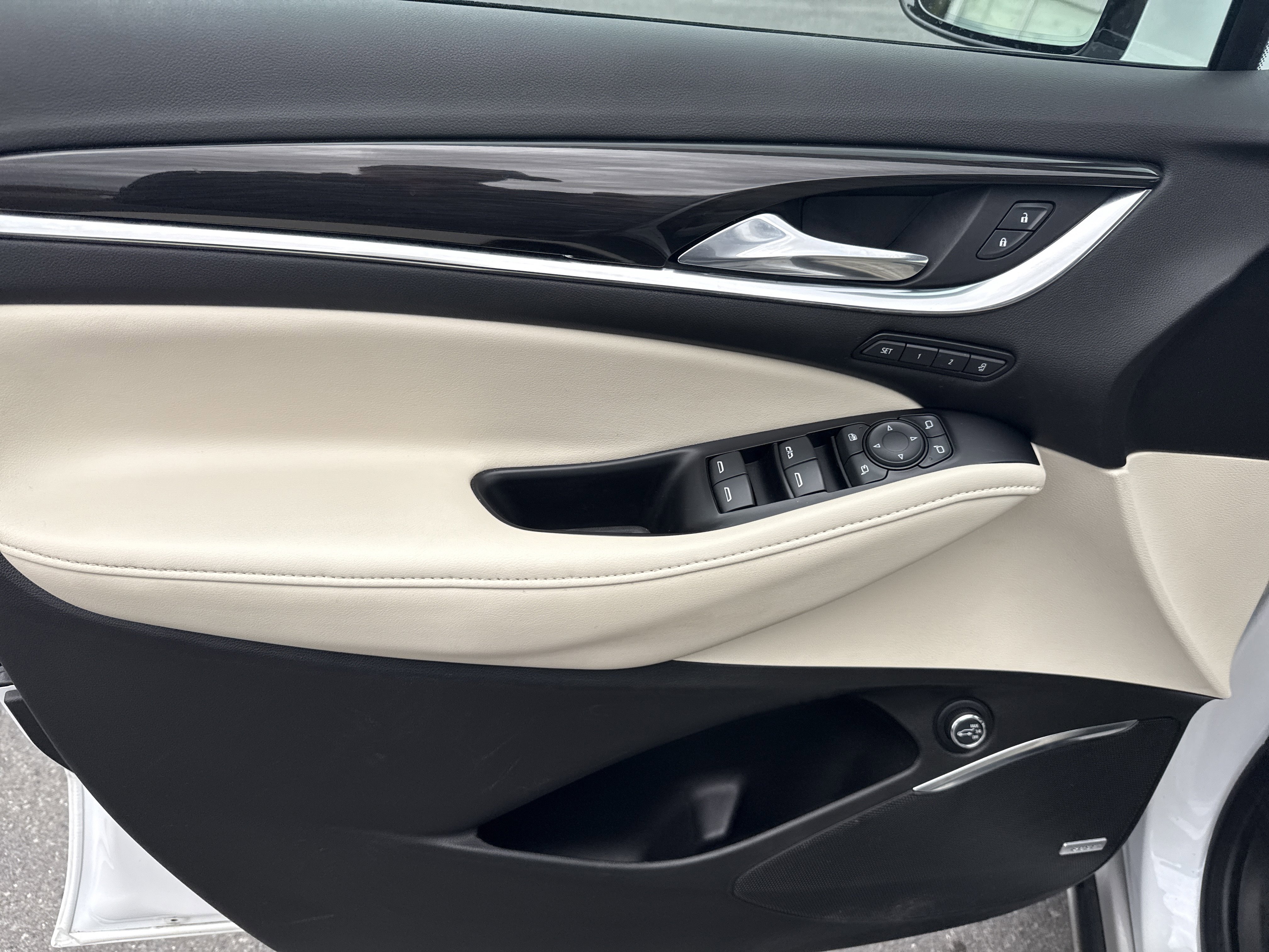 Used 2023 Buick Enclave Premium w/ Experience Buick Package image 16