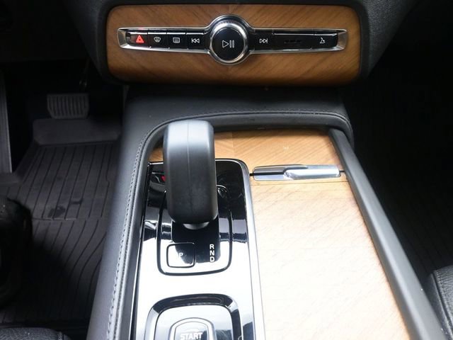 Used 2023 Volvo XC90 B6 Plus w/ Protection Package image 14