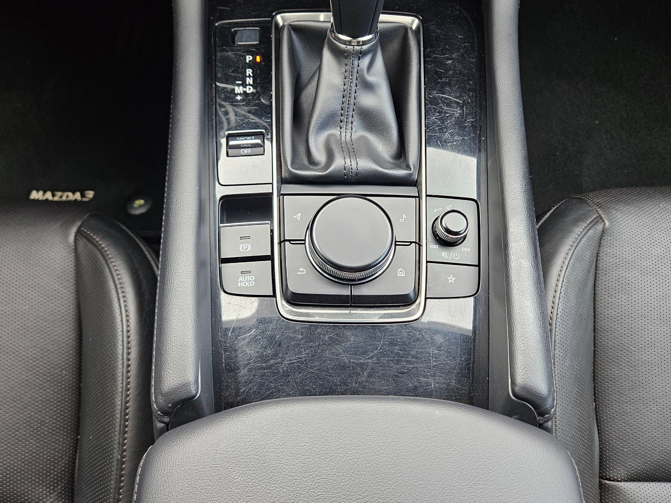 Used 2022 MAZDA MAZDA3 s image 12