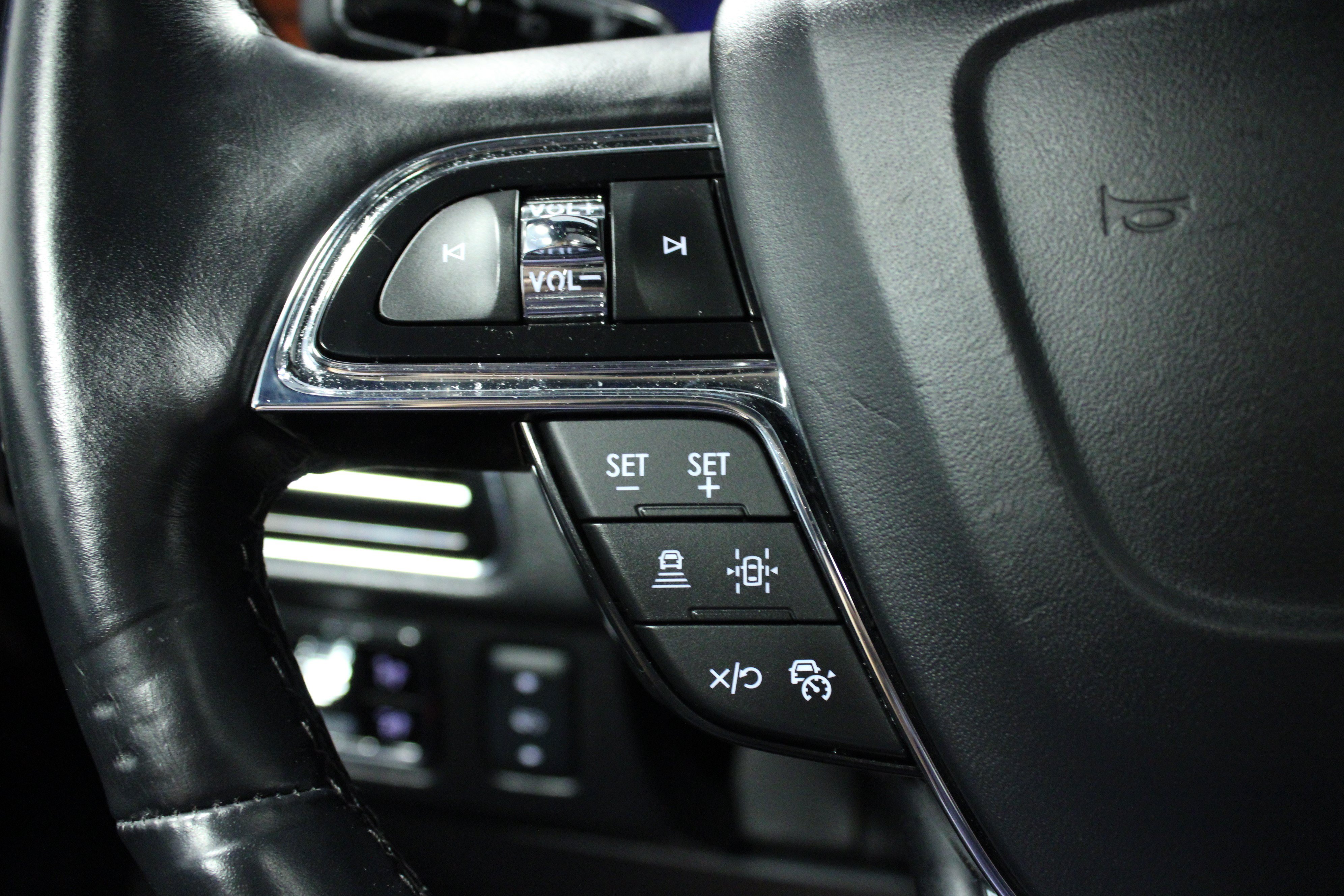 Used 2024 Lincoln Navigator L Reserve AWD/4WD image 21