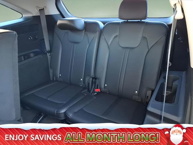 Used 2025 Kia Sorento S image 13