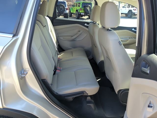 Used 2017 Ford Escape SE w/ Equipment Group 201A image 21