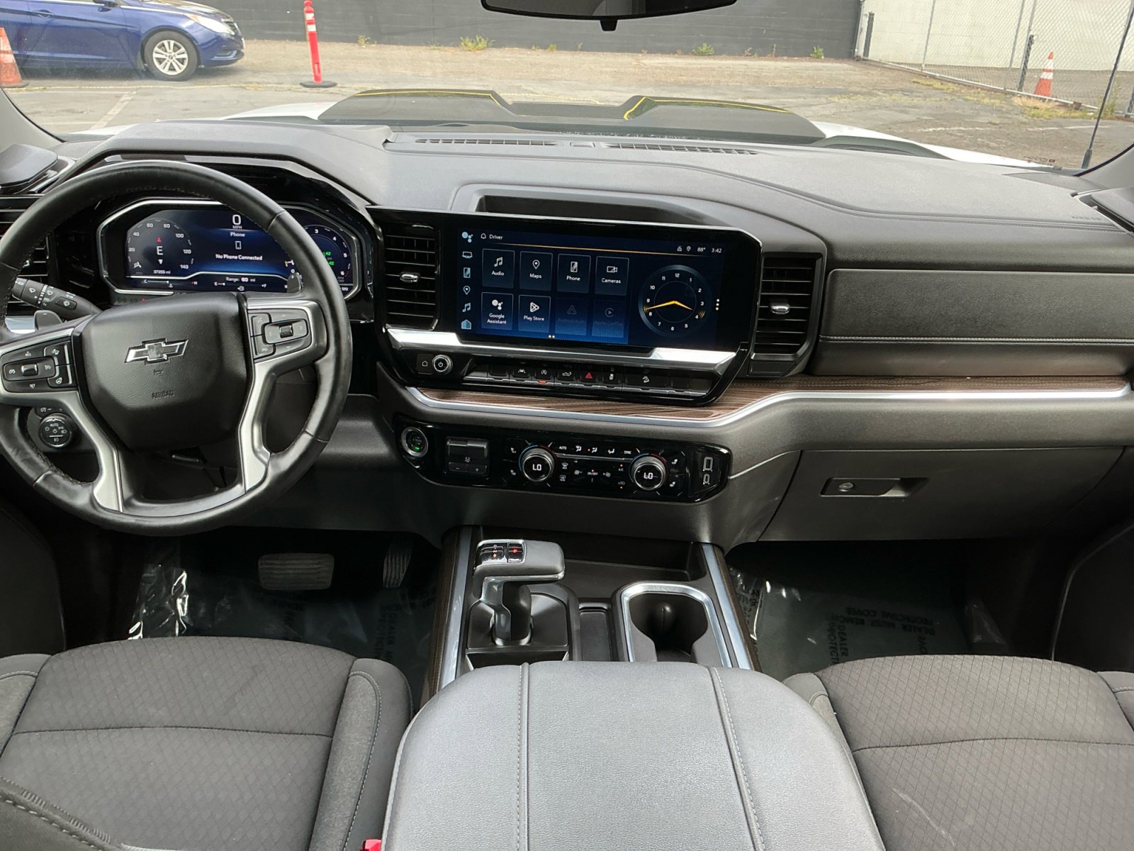 Used 2024 Chevrolet Silverado 1500 LT Trail Boss w/ Protection Package AWD/4WD image 15
