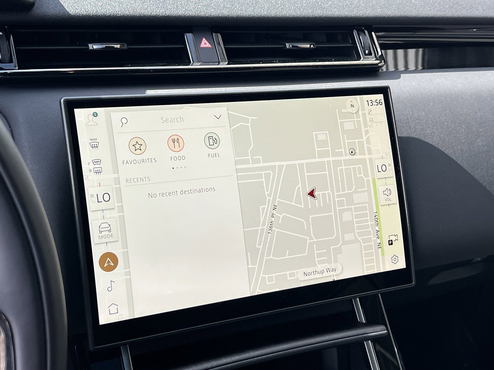 New 2025 Land Rover Range Rover Velar Dynamic SE image 22