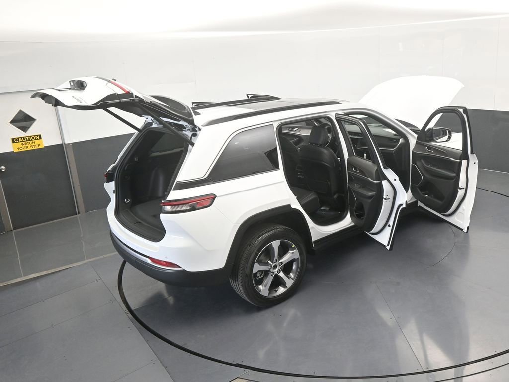 New 2026 Jeep Grand Cherokee Limited RWD image 65