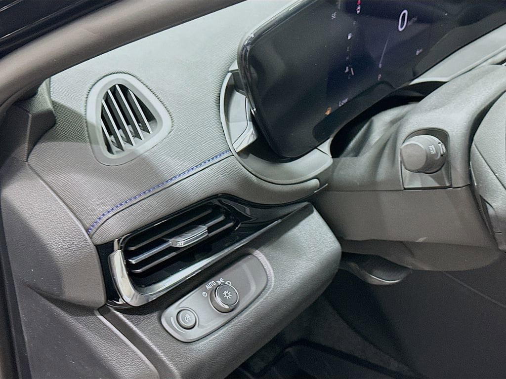 New 2026 Buick Envista Sport Touring w/ Convenience I Package FWD image 12