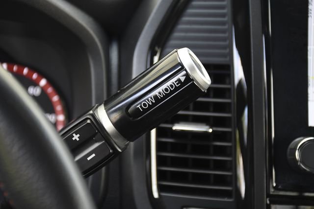 Used 2024 Nissan Titan PRO-4X w/ Off Road Protection Package image 10