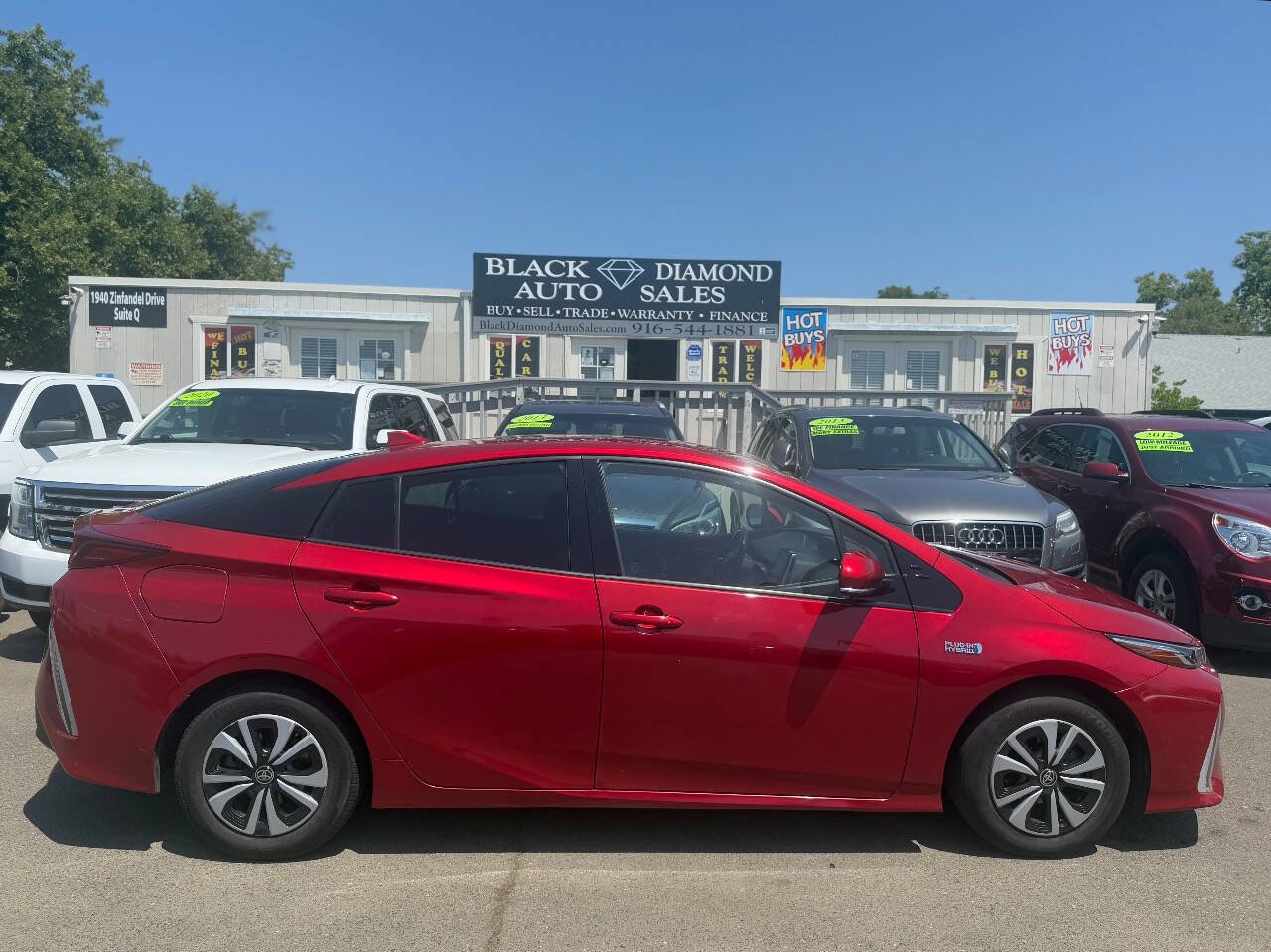 Used 2017 Toyota Prius Prime Premium image 8