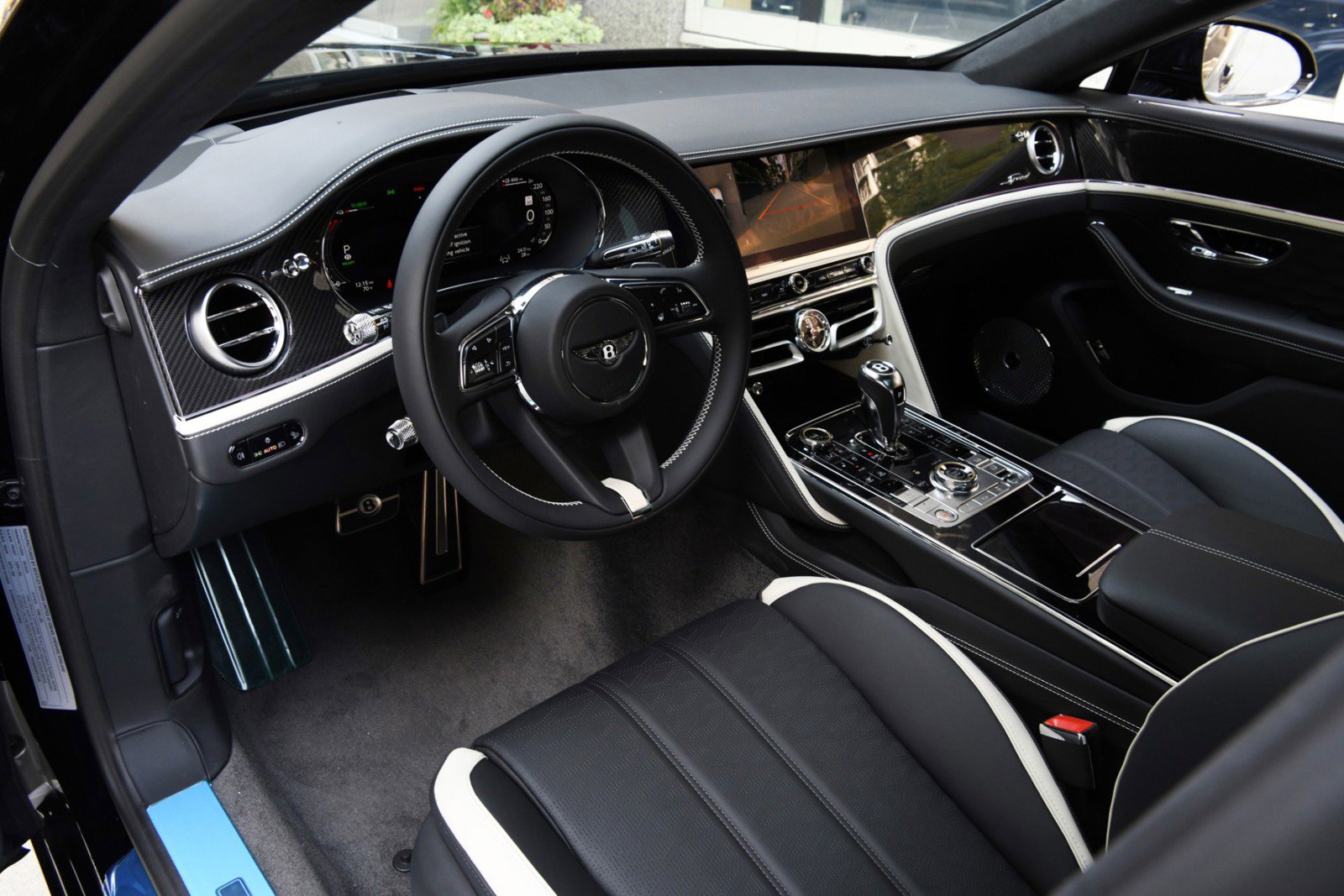 New 2026 Bentley Flying Spur Plug-In Hybrid AWD/4WD image 13