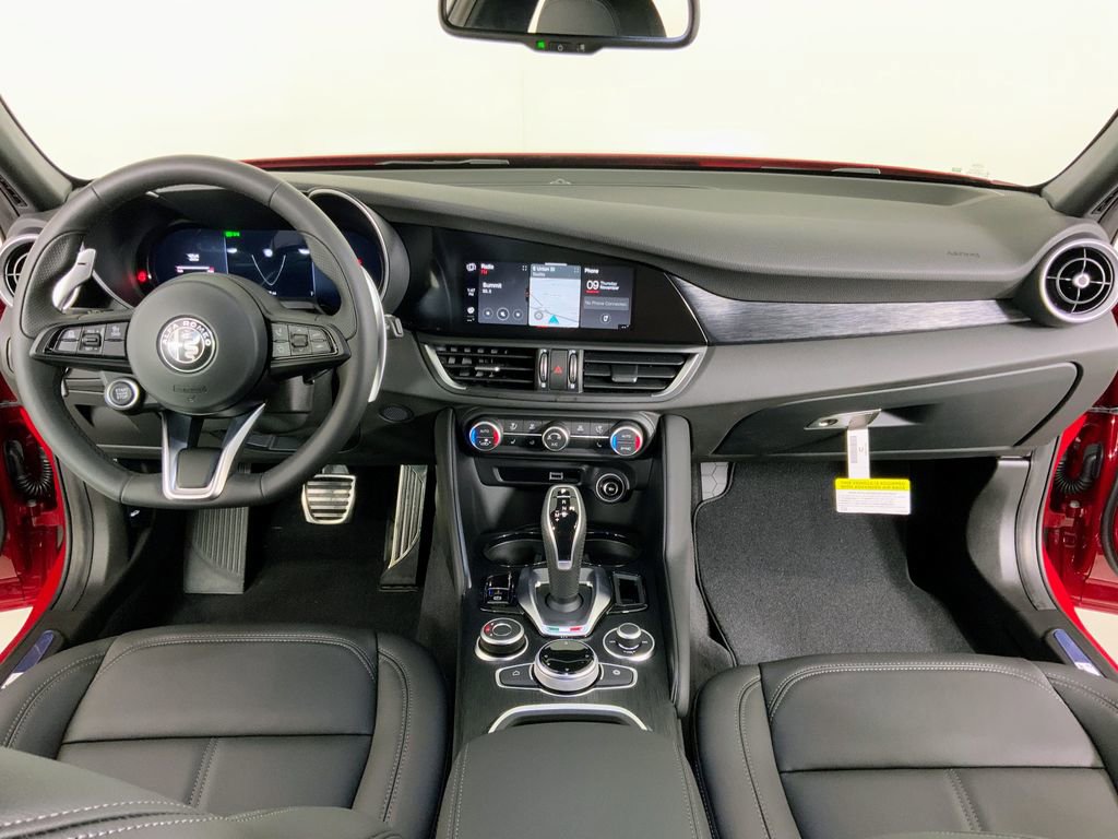 Used 2024 Alfa Romeo Giulia Sprint AWD/4WD image 27