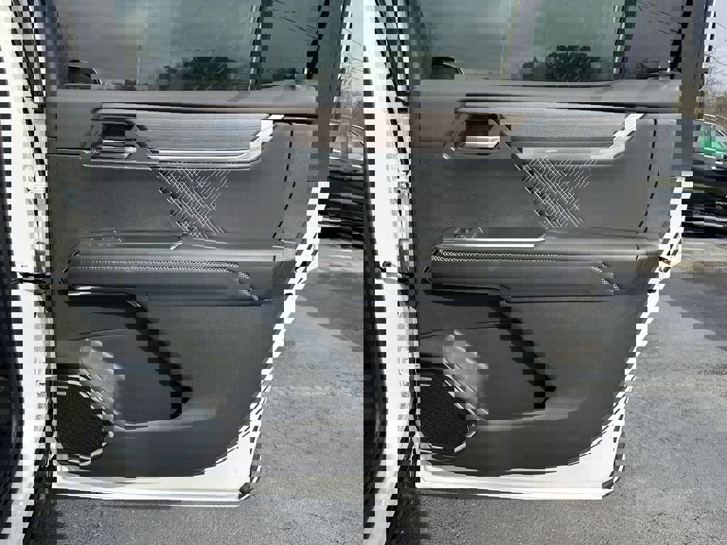 New 2026 GMC Acadia Denali w/ Super Cruise Package image 17