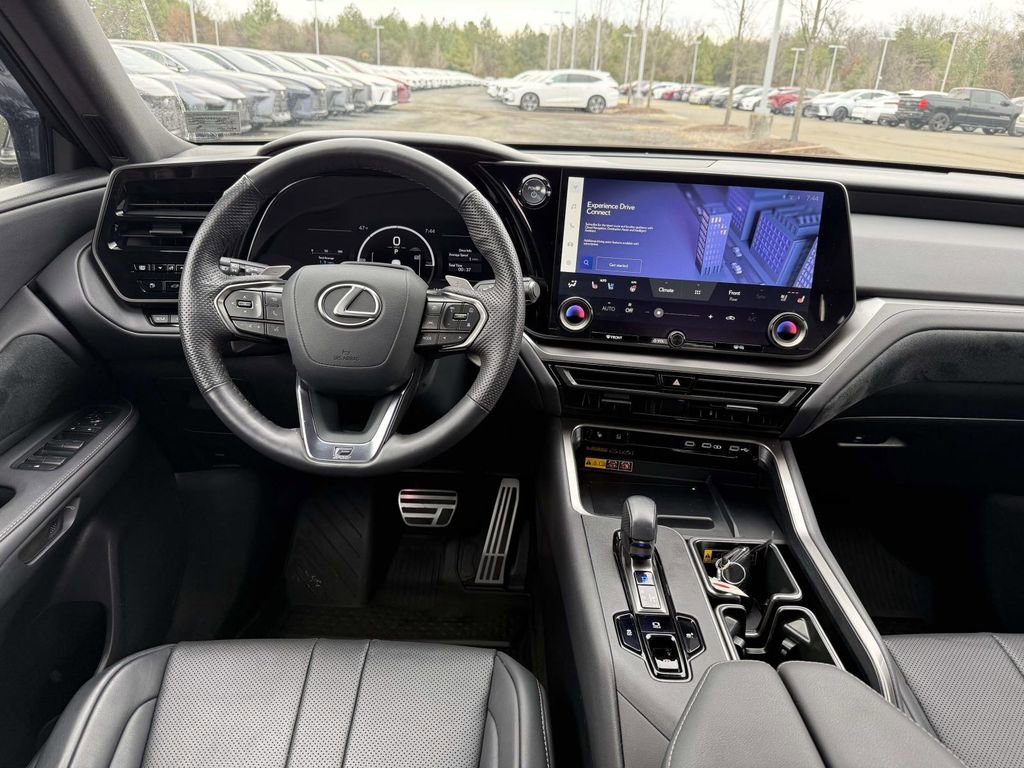 Used 2024 Lexus TX 500h AWD w/ Technology Package image 8