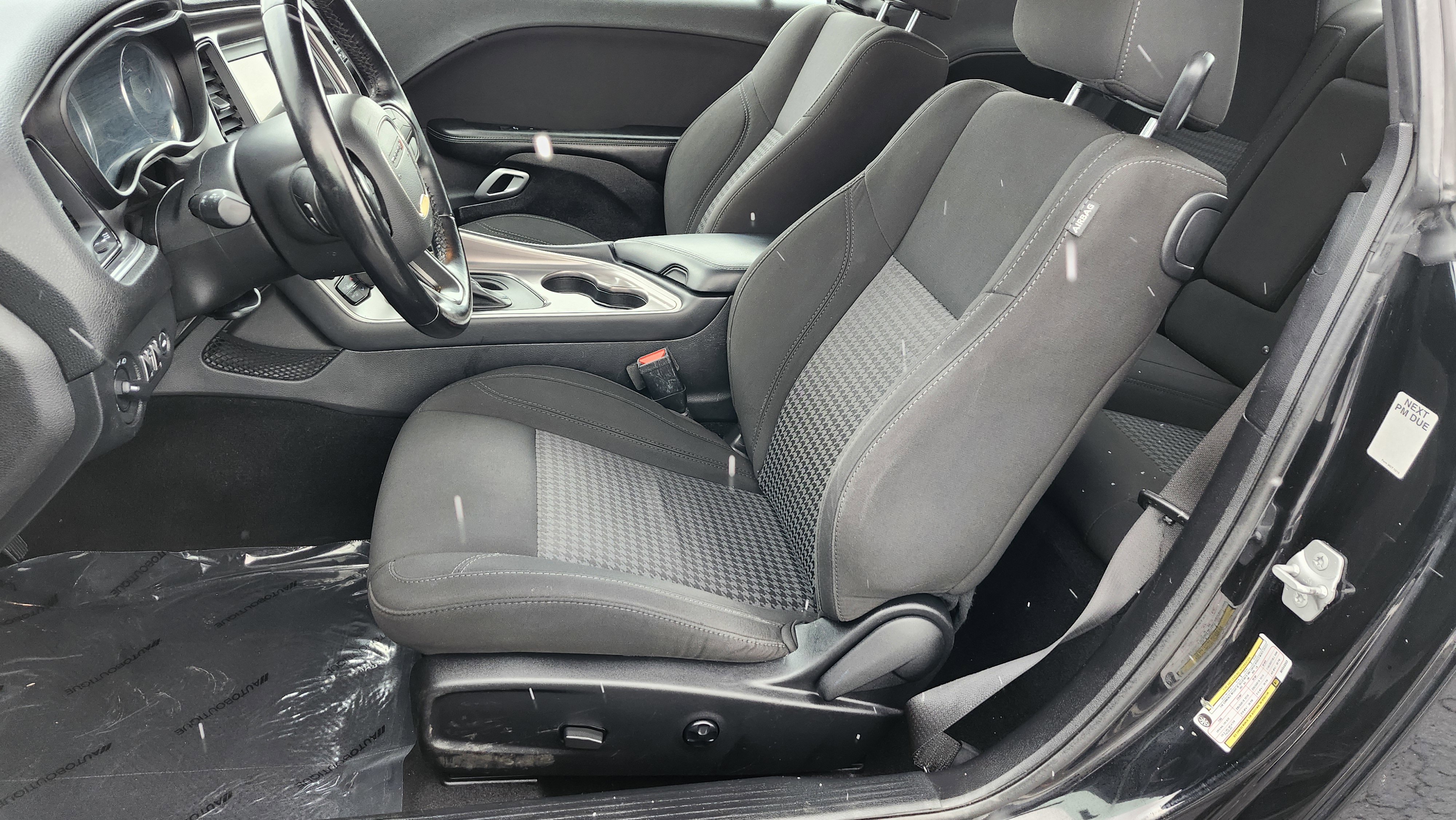 Used 2021 Dodge Challenger SXT image 21