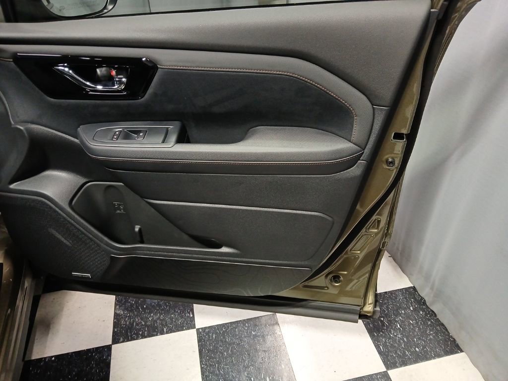 New 2025 Subaru Forester Touring image 6