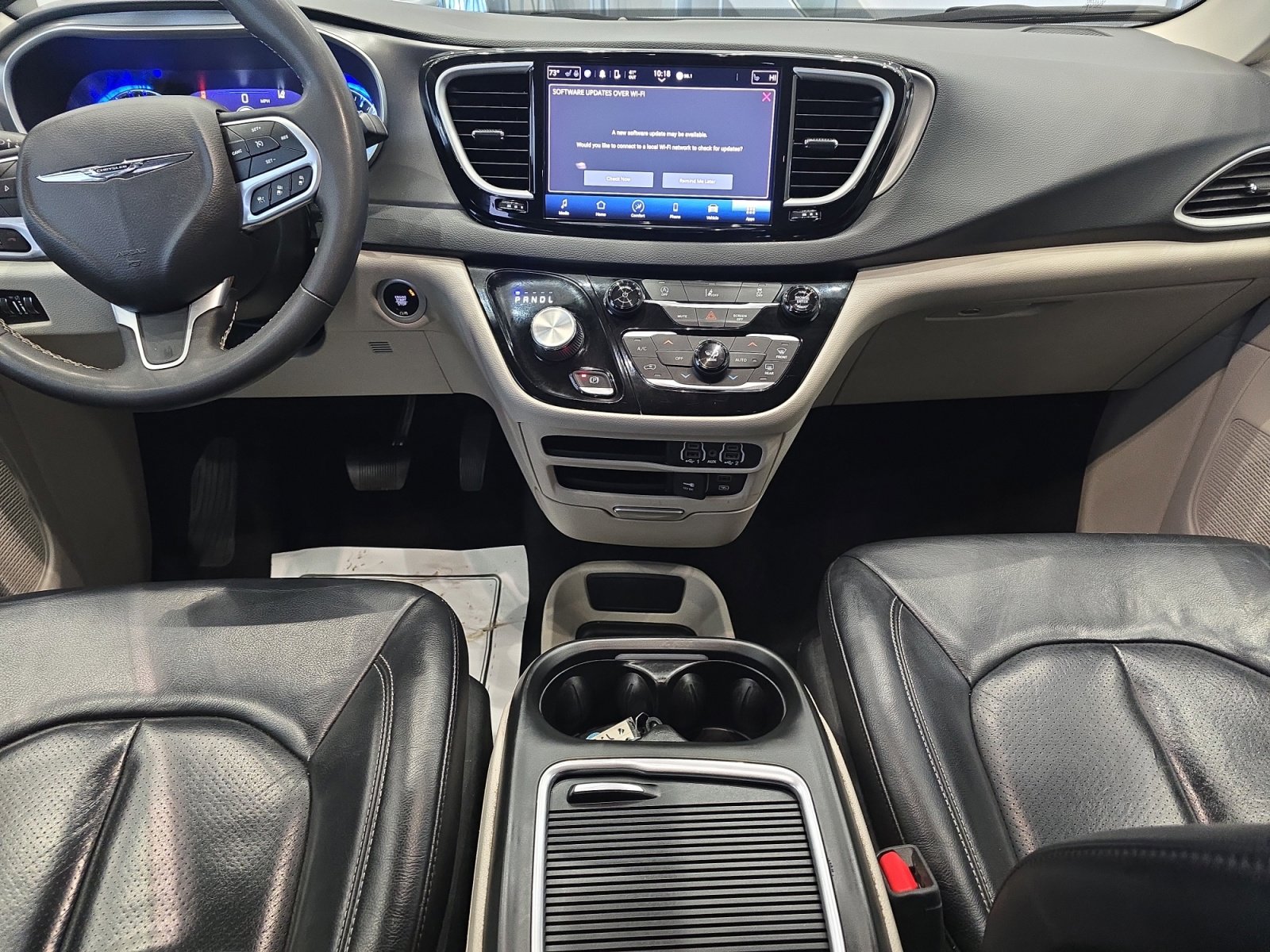 Used 2022 Chrysler Pacifica Touring-L FWD image 17