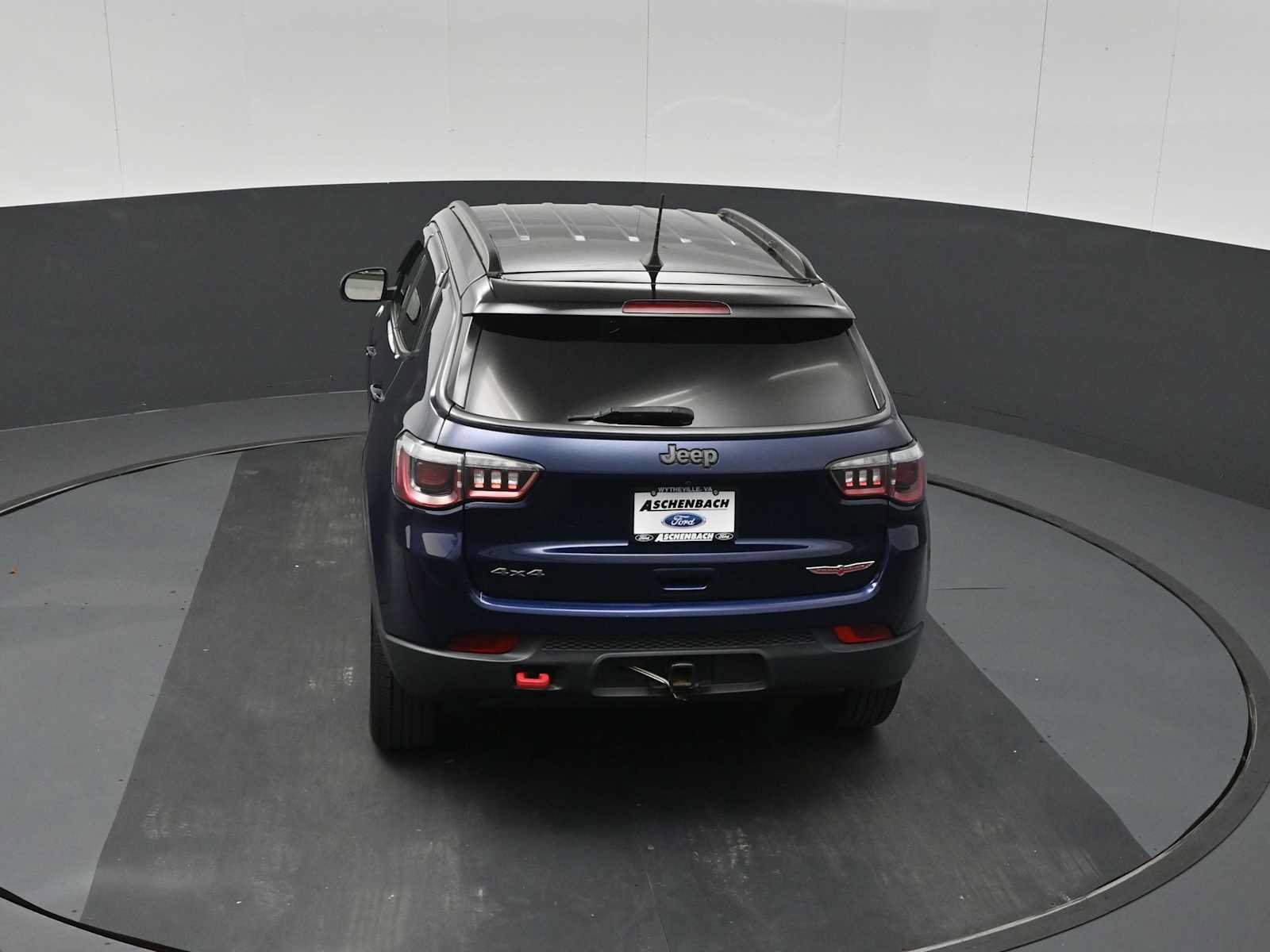 Used 2019 Jeep Compass Trailhawk w/ Popular Equipment Group AWD/4WD image 29