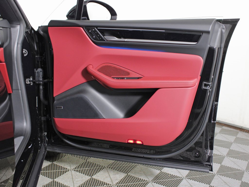 Certified 2025 Porsche Macan 4S Electric image 39