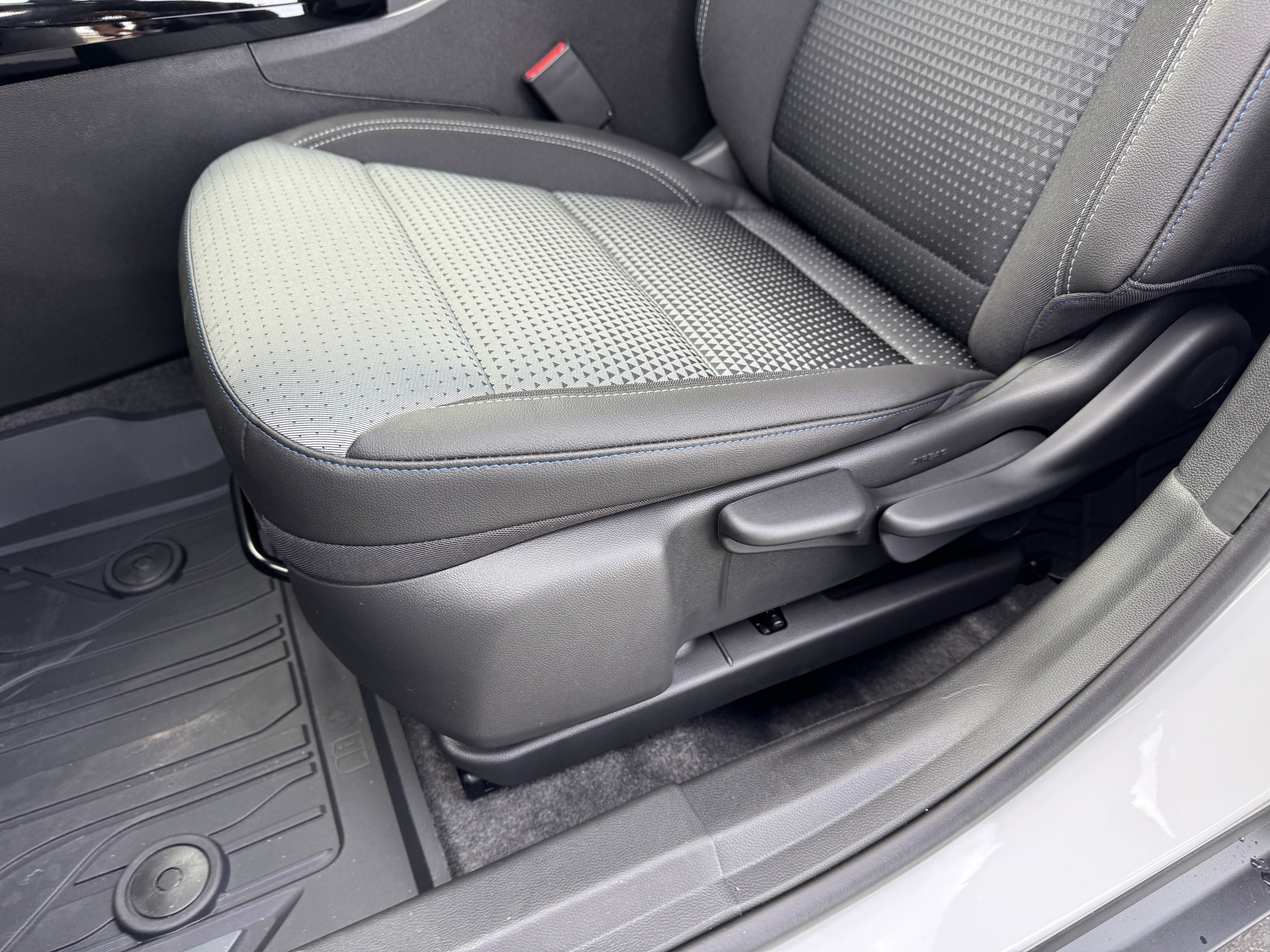 New 2026 Chevrolet Trax LT w/ Driver Confidence Package image 14