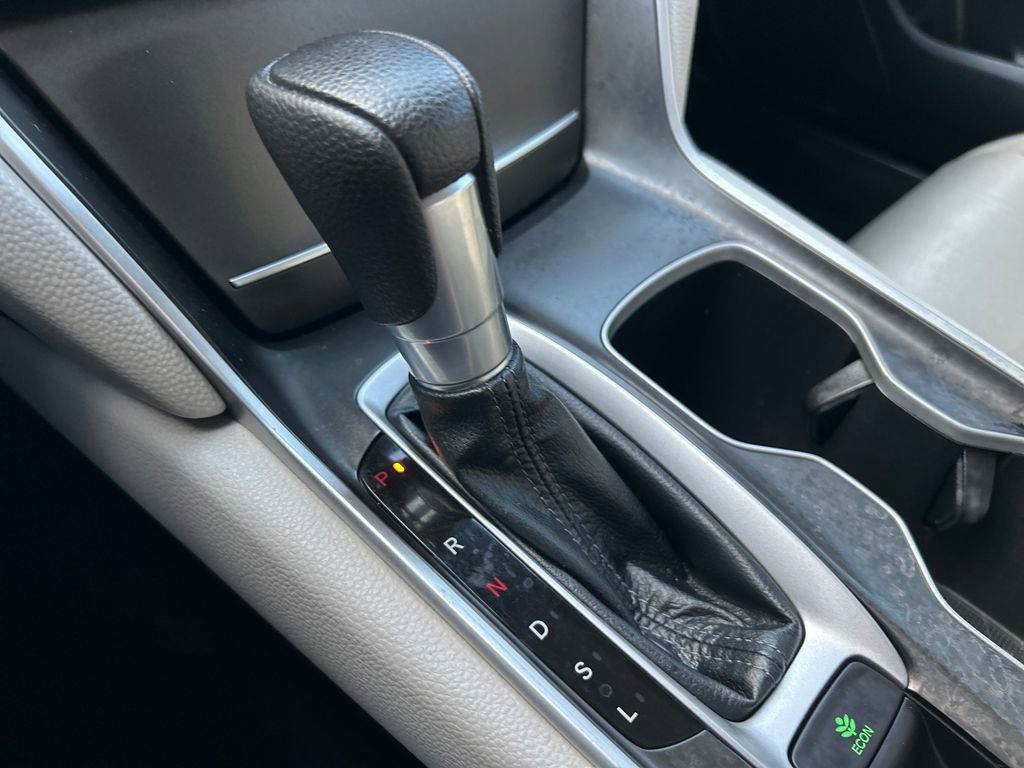 Used 2018 Honda Accord LX image 16