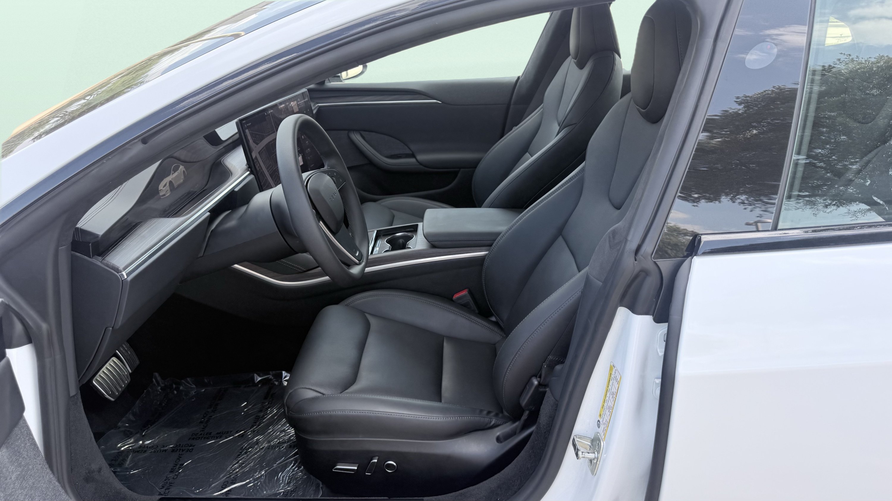Used 2024 Tesla Model S AWD/4WD image 26