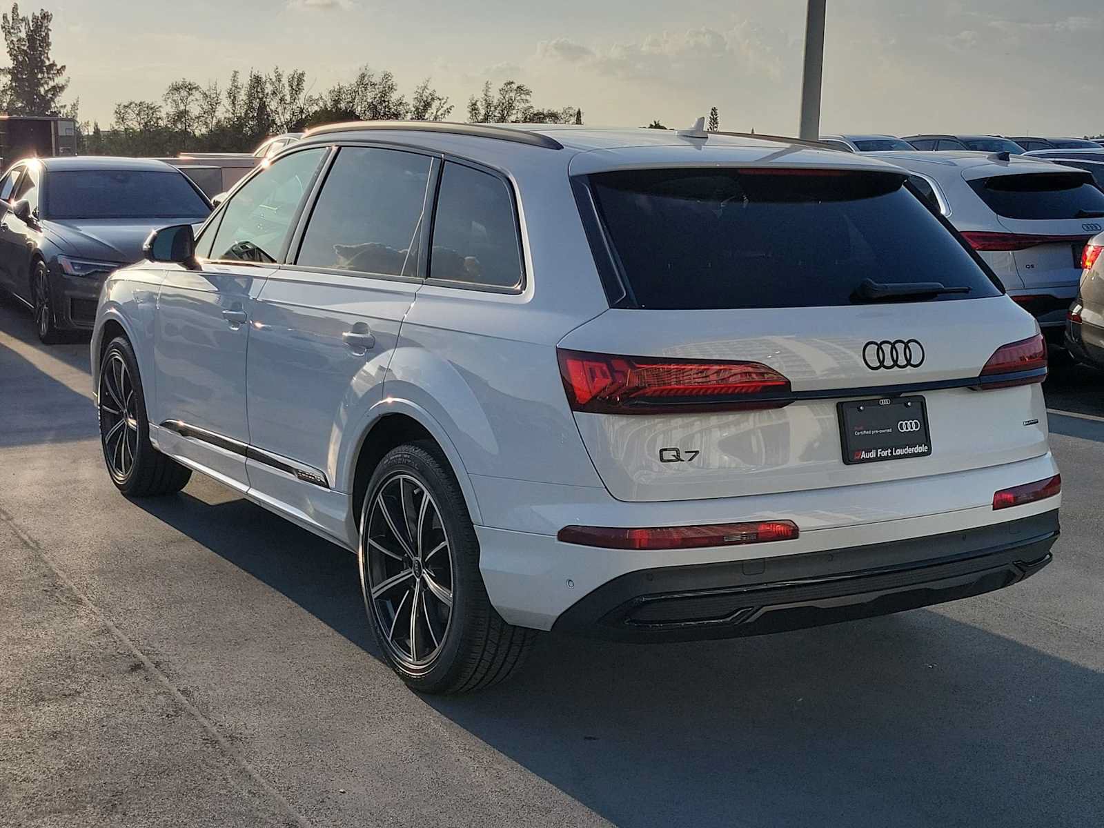 Certified 2023 Audi Q7 3.0T Premium Plus AWD/4WD image 4