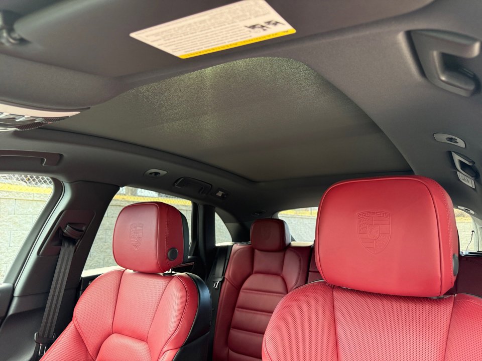 New 2026 Porsche Macan image 19