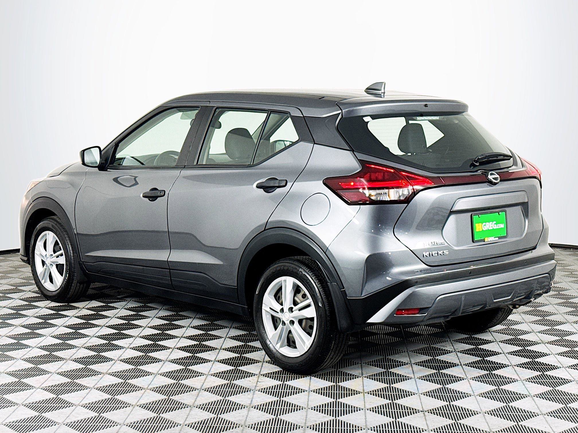 Used 2023 Nissan Kicks S image 6