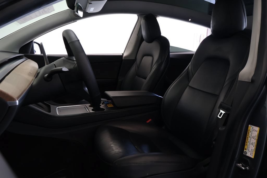 Used 2021 Tesla Model Y Long Range AWD/4WD image 17