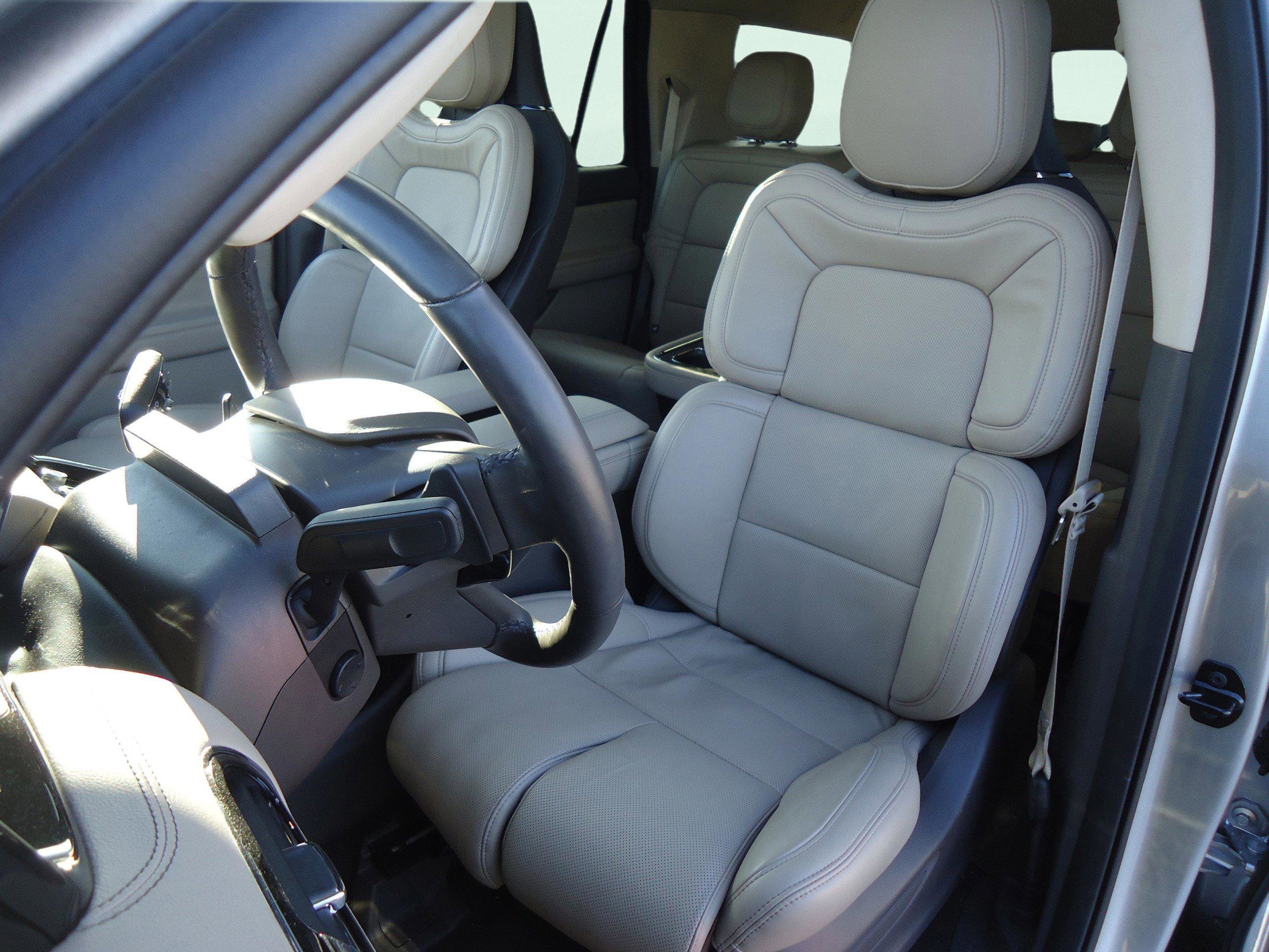 Used 2024 Lincoln Navigator L Reserve image 27