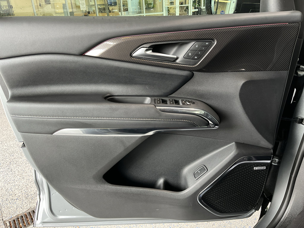 New 2026 Chevrolet Traverse High Country w/ LPO, Floor Liner Package FWD image 29