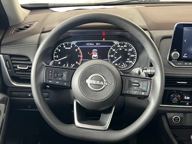 Used 2023 Nissan Rogue SV FWD image 15