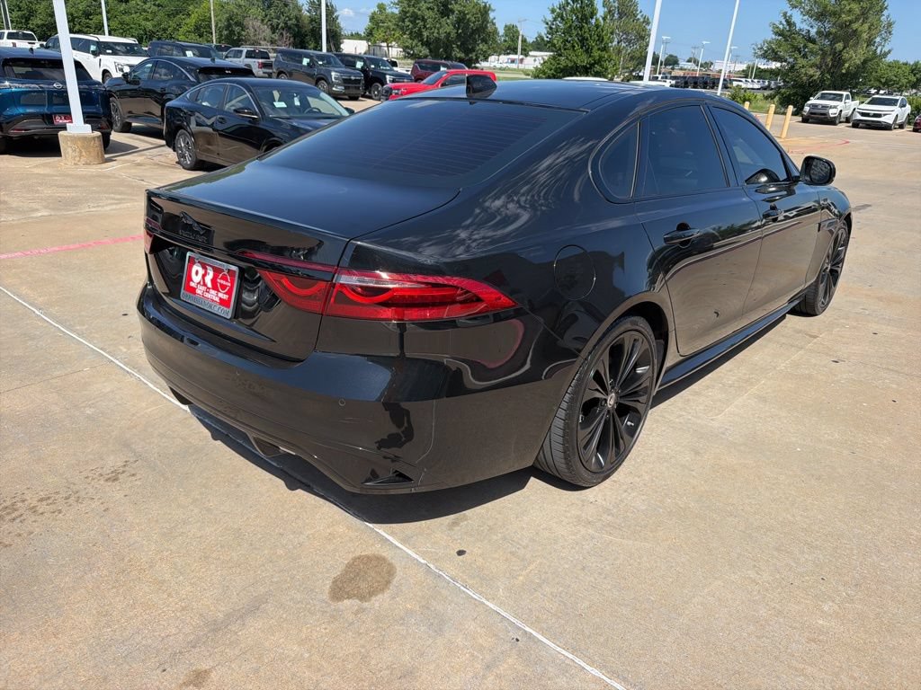 Used 2024 Jaguar XF R-Dynamic SE RWD image 5