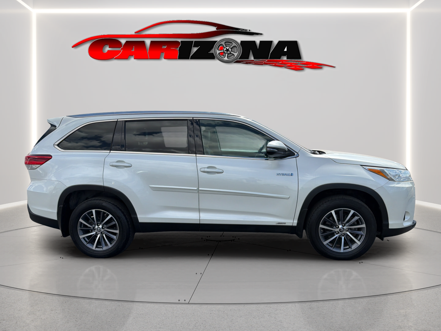 Used 2019 Toyota Highlander XLE AWD/4WD image 4