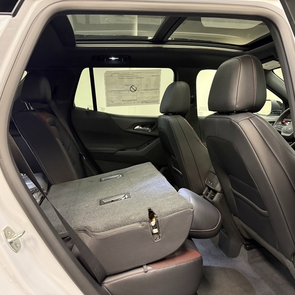 New 2026 Chevrolet Equinox RS w/ Convenience Package III FWD image 19