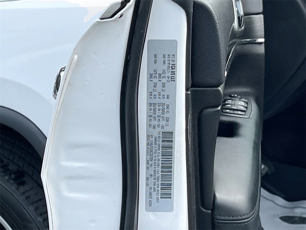 Certified 2019 Jeep Grand Cherokee Limited w/ Trailer Tow Group IV image 31