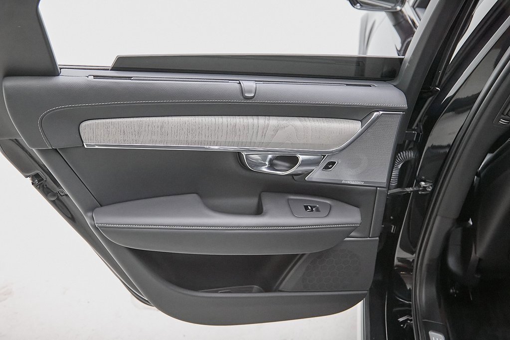 Certified 2024 Volvo V90 B6 Cross Country Ultimate image 24