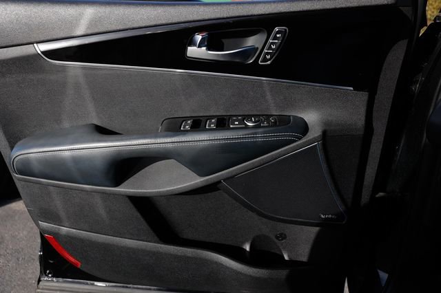 Used 2017 Kia Sorento SX image 52