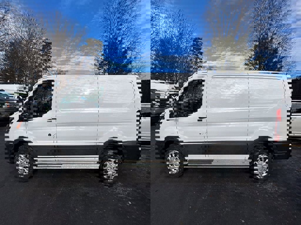 Certified 2024 Ford Transit 250 Low Roof w/ Exterior Upgrade Package RWD image 4