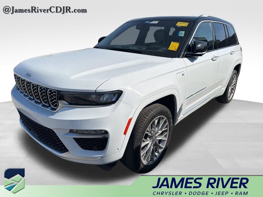 Used 2023 Jeep Grand Cherokee Summit w/ Advanced Protech Group IV image 9