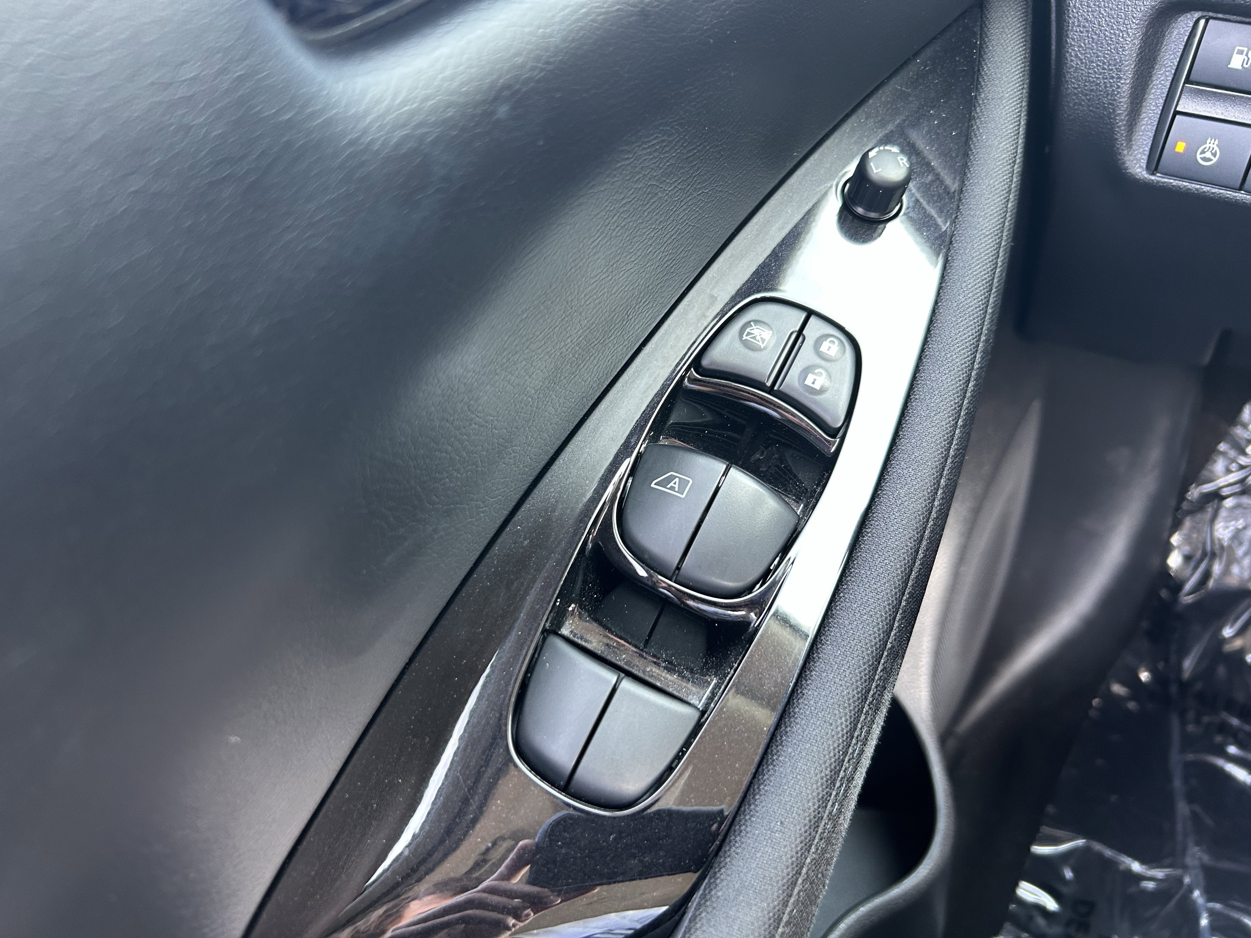 Used 2022 Nissan Leaf SV image 21