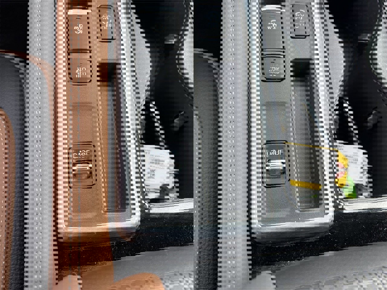 Certified 2024 Nissan Pathfinder Platinum w/ Cargo Package image 19