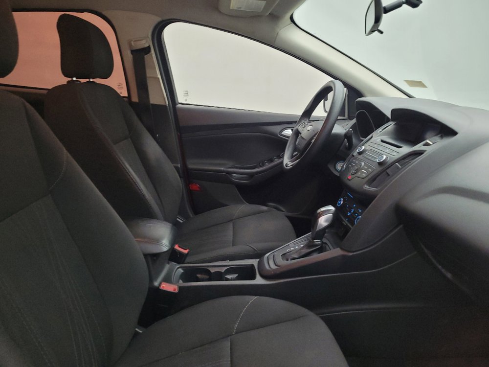 Used 2016 Ford Focus SE FWD image 21