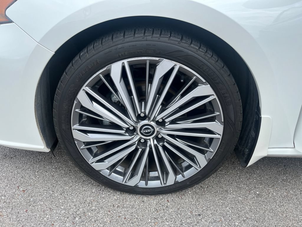 Certified 2023 Nissan Altima 2.5 SL FWD image 28