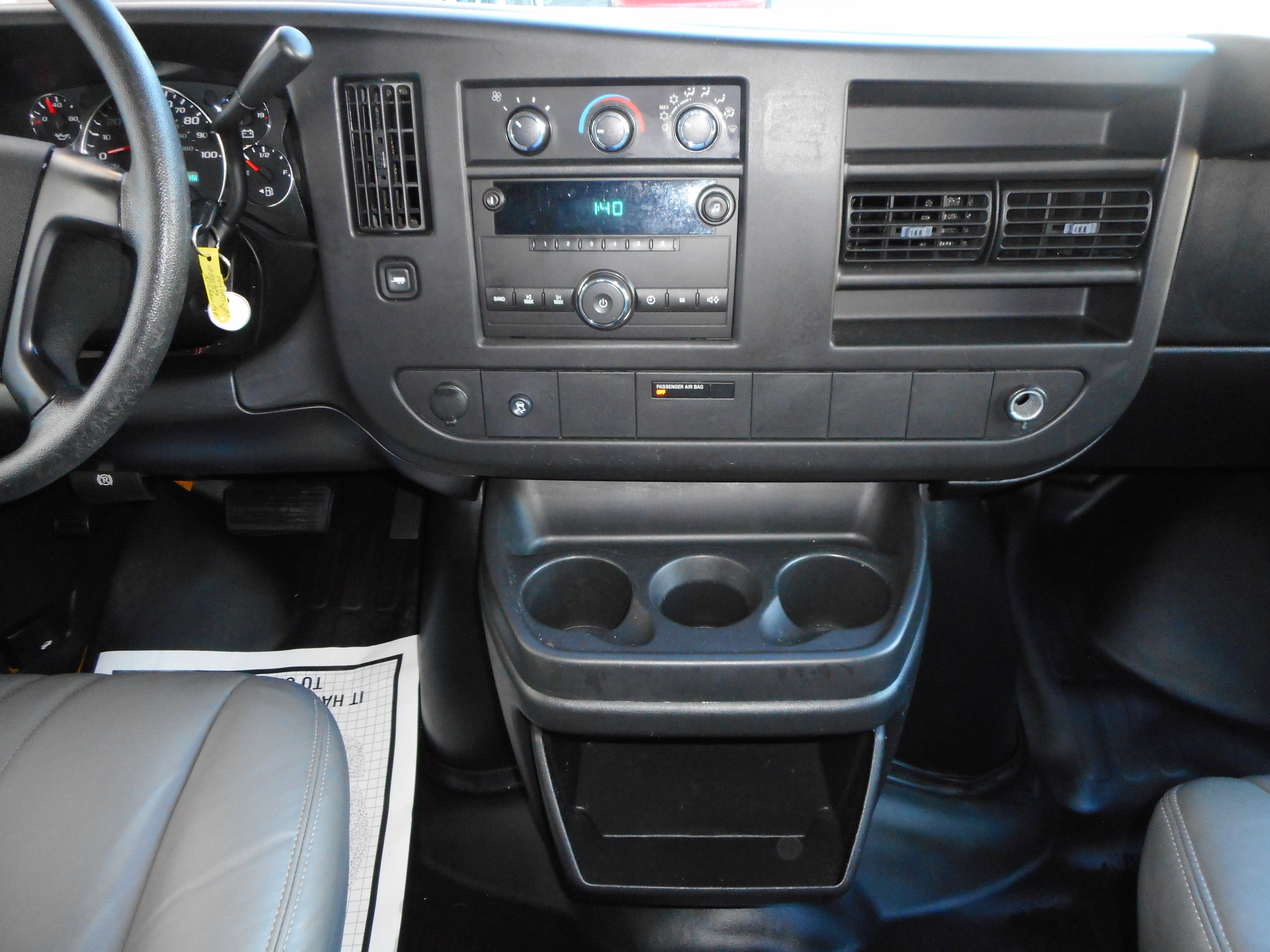 Used 2010 Chevrolet Express 1500 LS image 25